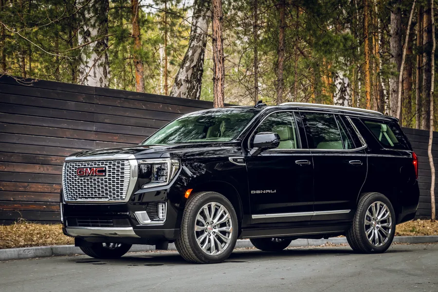 Exploring the Versatility and Power of Full-Size SUVs